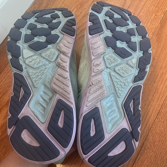 Women’s Hoka Arahi 6 Used Size 10 Running shoes - Picture 5 of 7